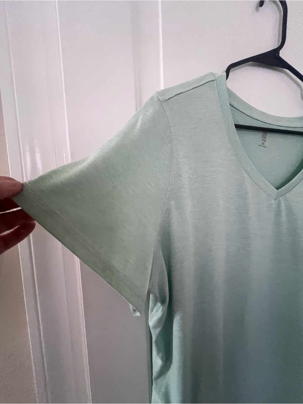 Ideology Light Mint GreenV-Neck Tee 3X - Picture 2 of 5